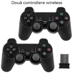 Cele doua controllere incluse ale consolei retro in forma de stick