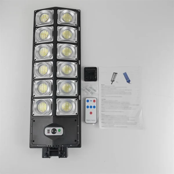 lampa solara stradatala 120w 8 Continut pachet lampa solara stradala 120W