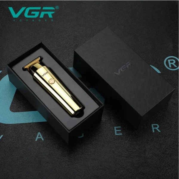 masina de tuns profesionala vgr 947, 2000 mah, 3 piepteni de ghidare, incarcare usb, autonomie 500 min, auriu Mașină de tuns VGR aurie în cutie elegantă