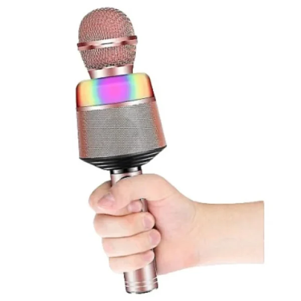 microfon wireless roz 3 Microfon wireless tinut in mana