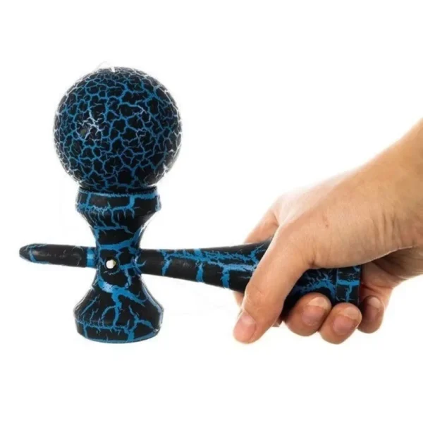 kendama profesionala din lemn, 18 cm – model clasic cu design crapat, culoare albastru/negru, impact vision® kendama profesionala din lemn, 18 cm – model clasic cu design crapat, culoare albastru/negru, impact vision®